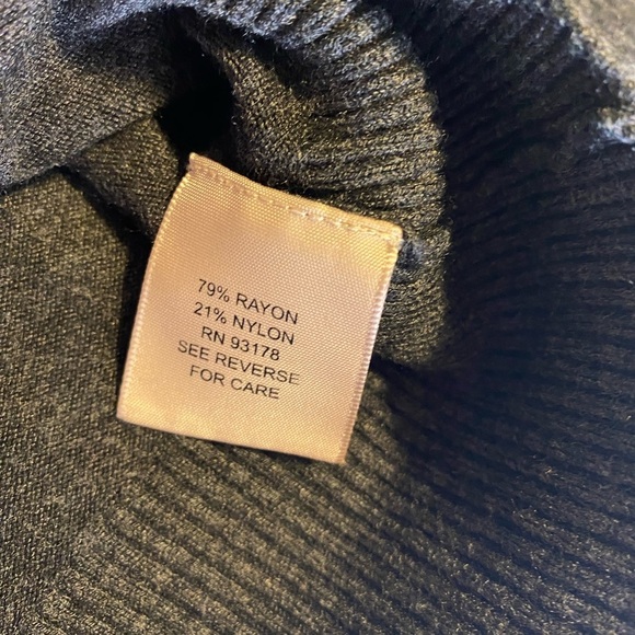 Women’s Gray Sweater Size Small Philosophy - Picture 5 of 7